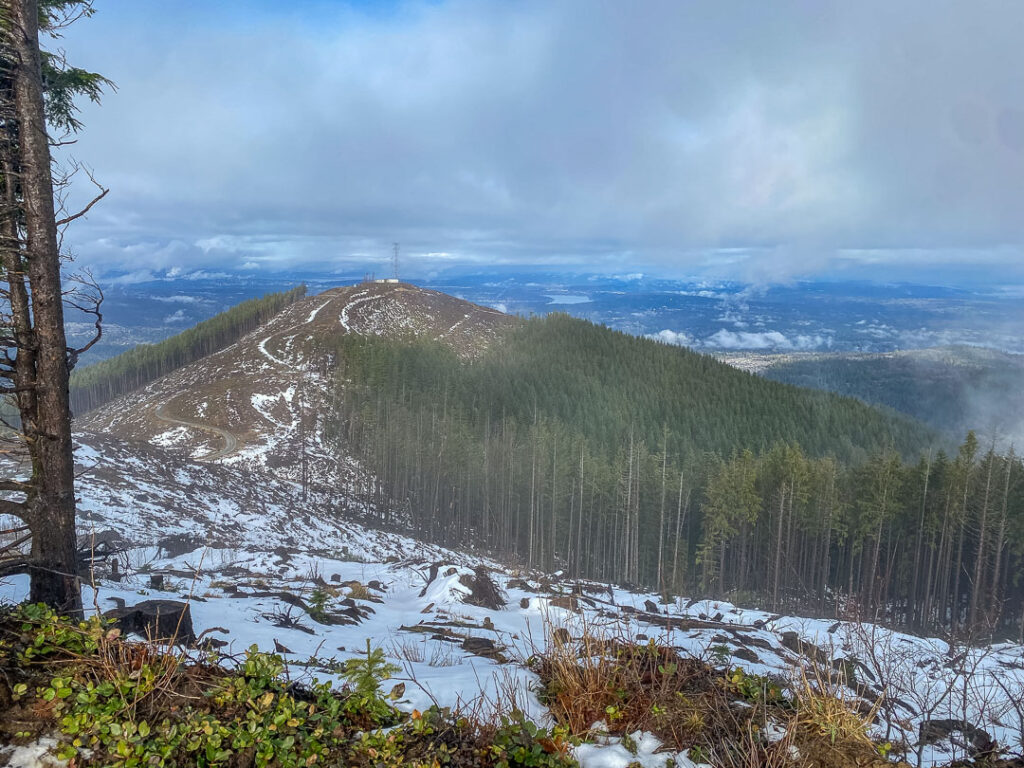 Four days later, on February 18, ten of us enjoyed a West Tiger 3-2-1 loop, covering 8.7 miles in five hours. View from Tiger 1 toward Tiger 2. What a difference a week makes!